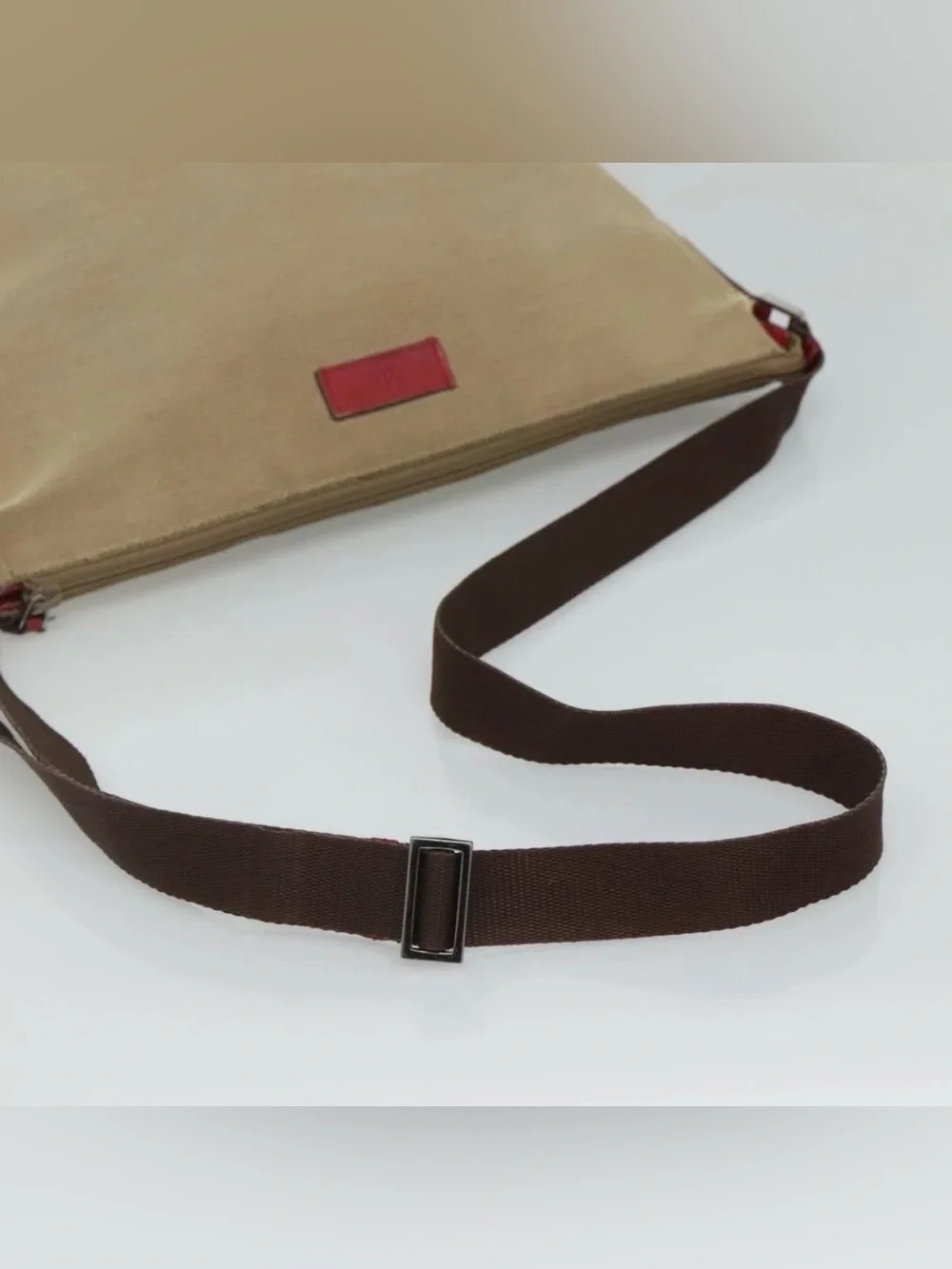 👜 GUCCI Beige Canvas Messenger Bag Red Leather Accents Authentic Guccissima